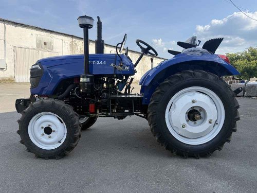 Мінітрактор Forte XT-244 LUX (коробка 4+1)