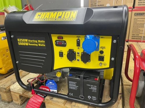 Бензиновый генератор Champion CPG6500-EU (6,5 кВт)