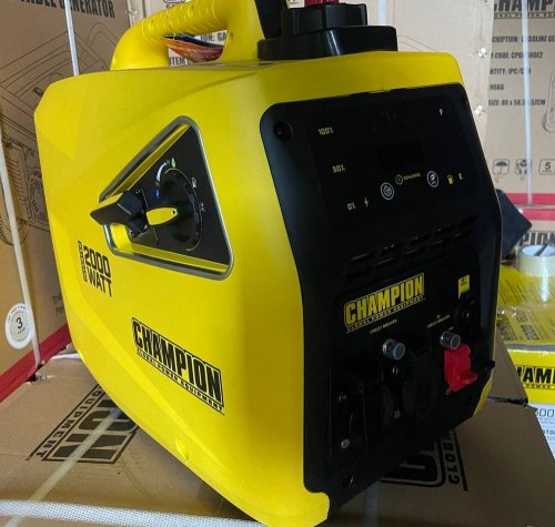 Інверторний генератор Champion 82001i-EU