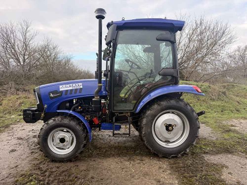 Мінітрактор KENTAVR 404 SC з пластиковим оздобленням кабіни