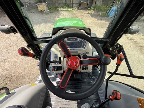 Трактор ENEY TB1054