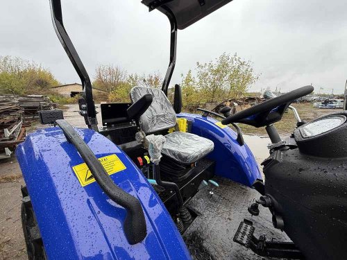 Мінітрактор Файтер Т-404RD з козирком