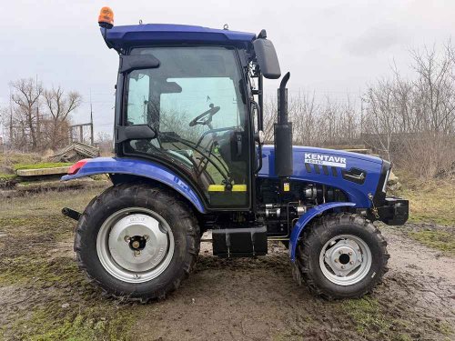 Мінітрактор KENTAVR 404 SC з пластиковим оздобленням кабіни